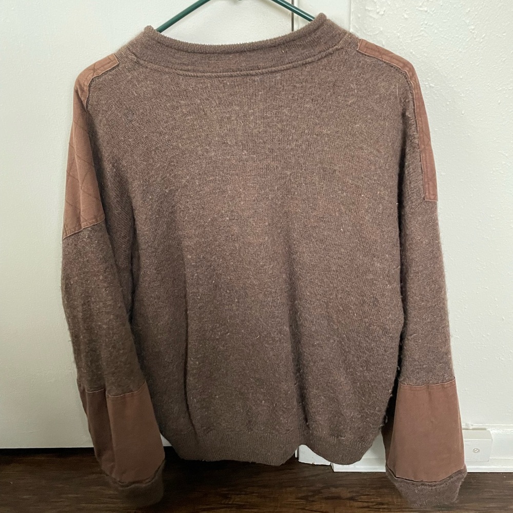 Red Head brown pullover